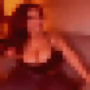 Adeline, femme de 45 ans propose plan cul à Baud
