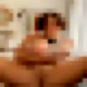 Azalee, 20 ans, disponible à Bayeux pour une rencontre coquine