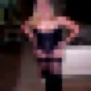 Adeline, 37 ans, connectée à Binic-Étables-sur-Mer pour une rencontre coquine