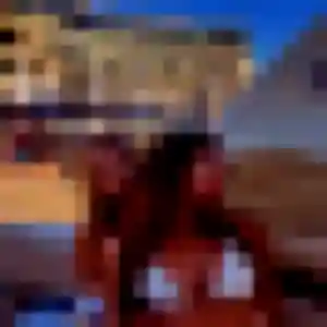 Leonore, 23 ans, connectée à Clermont pour une rencontre coquine