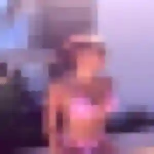 Yannick, femme de 19 ans propose plan cul à Digoin