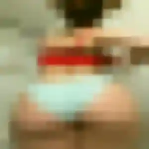 Chiara, 29 ans, en ligne à Divonne-les-Bains pour une rencontre coquine