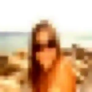 Prisca, 19 ans, connectée à Issoudun pour un plan cul