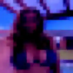 Typhaine (24 ans) à Jœuf attend une rencontre ce soir