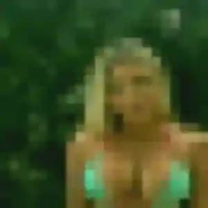 Photo sexy de Valerie, 35 ans à Le Mesnil-le-Roi - plan discret