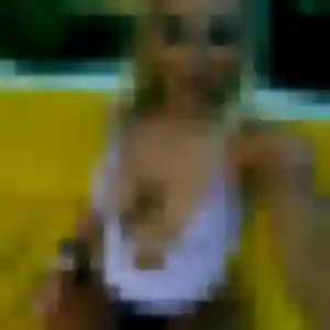 Profil de Claire à Le Vésinet (32 ans) - plan cul anonyme