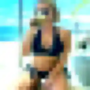 Augustine, 37 ans, disponible à Les Sables-d'Olonne pour une rencontre coquine