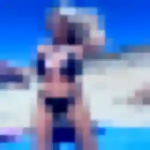 Faustine, 19 ans, en ligne à Linselles pour une rencontre coquine