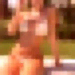 Ariane, 38 ans, connectée à Loos-en-Gohelle pour un plan cul