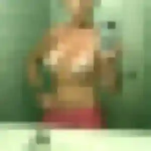 plan cul à Mitry-Mory : profil de Suzanne, 41 ans - accès libre