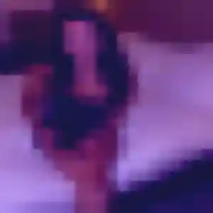 Sexy Delia, 32 ans à Parthenay - voir sa photo
