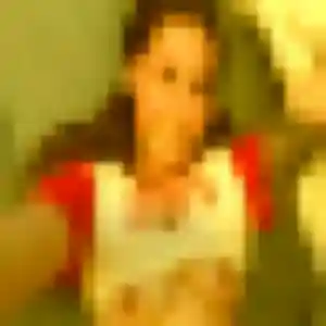 Brune, 21 ans, en ligne à Plouigneau pour une rencontre coquine