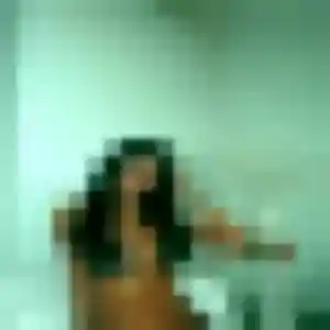 Photo de Siham à Prévessin-Moëns (19 ans) - plan cul anonyme