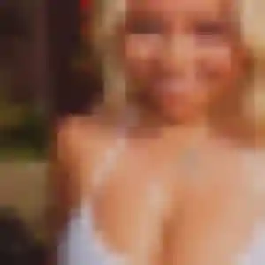 Anne-Charlotte de Pulnoy, 21 ans - plan cul discret