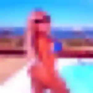Rejoins Hajar, 29 ans à Puteaux en privé