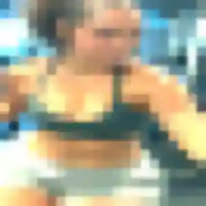 Charmante Jade, 40 ans à Roussillon - voir sa photo