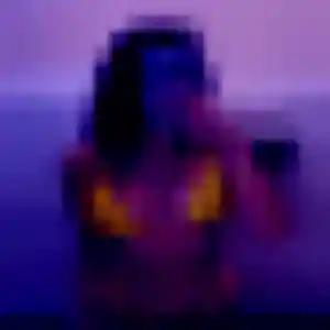 Contacte Agathe, 23 ans à Saint-Gilles en privé