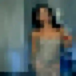 Contacte Henriette, 34 ans à Saint-Julien-en-Genevois en privé