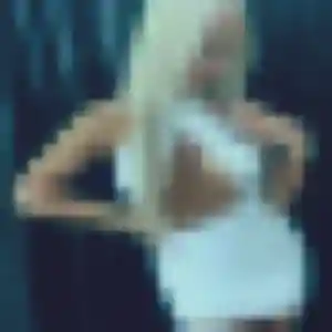 Caroline, 23 ans, connectée à Saint-Yrieix-la-Perche pour une rencontre coquine