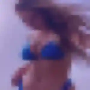 Sexy Solange, 21 ans à Sarzeau - voir sa photo
