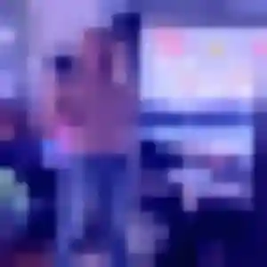 Lena (23 ans) à Thiais attend une rencontre ce soir