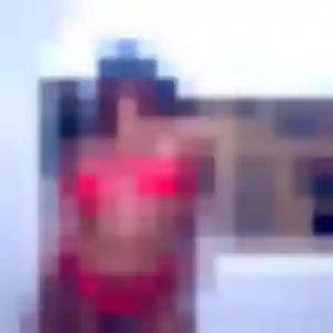 Urielle, fille de 19 ans veut plan cul à Val-de-Reuil