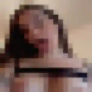 Cyrielle, 32 ans, connectée à Vern-sur-Seiche pour une rencontre coquine