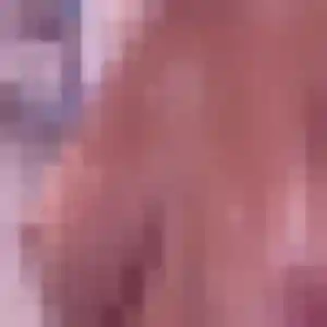 Salome, 20 ans, connectée à Ville-la-Grand pour une rencontre coquine