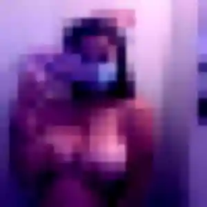 Alessandra, fille de 32 ans cherche plan cul à Villeneuve-lès-Maguelone