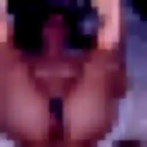 Rencontre Giulia, 23 ans à Vitry-sur-Seine en privé